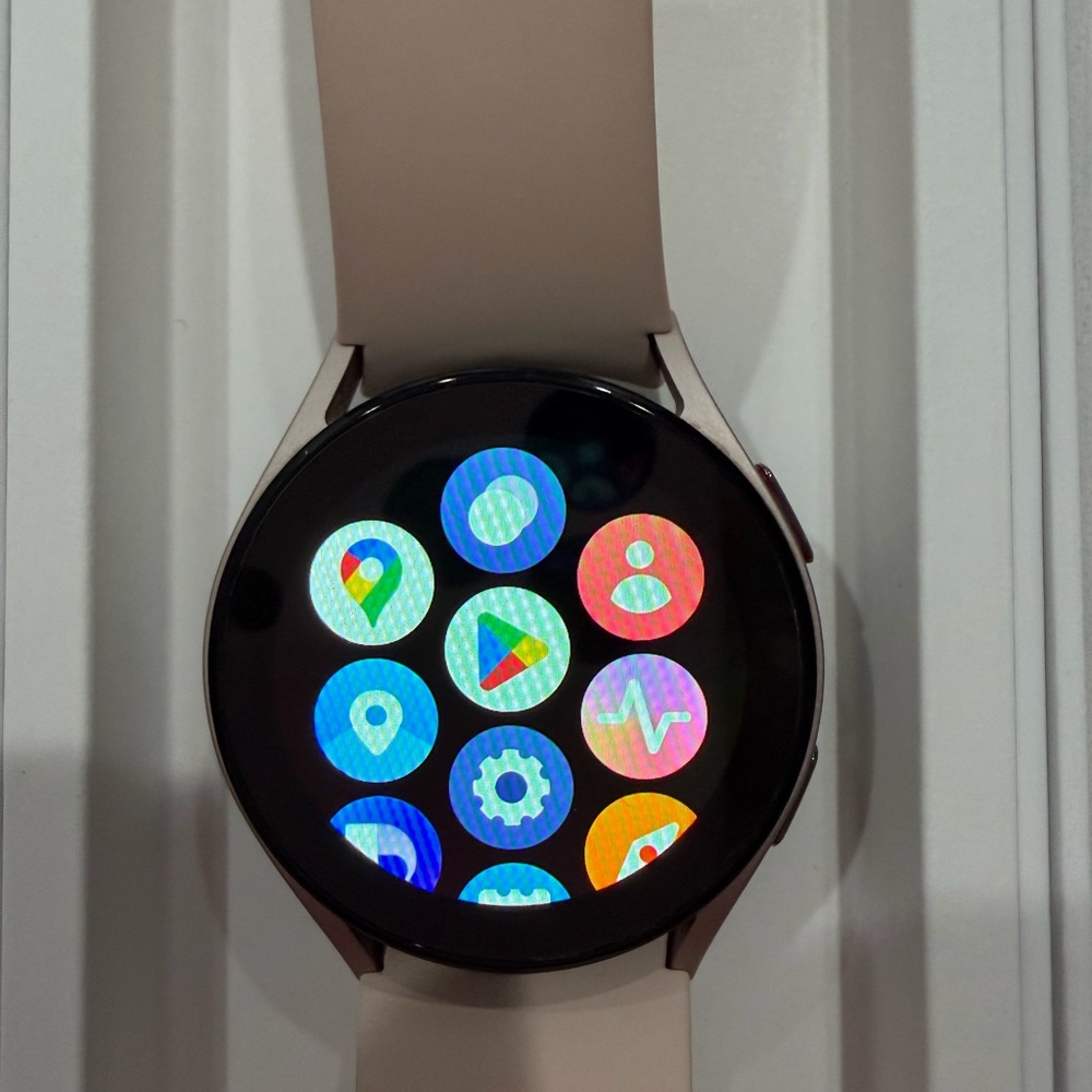 Galaxy 5 Smartwatch rose gold with light pink Band for Samsung - Picture 3 of 11